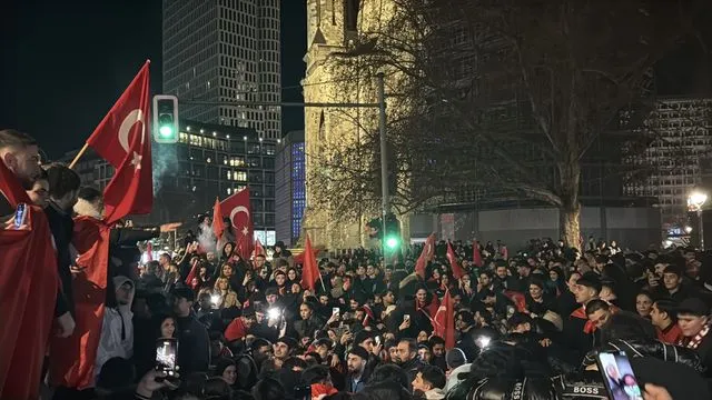 Dünya Kupası'na Giden A Milli Futbol Takımı Berlin'de Coşkuyla Kutlandı
