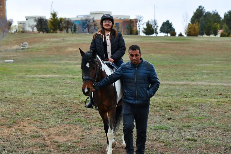 Geleneksel Spor ve Sanatların Renkli Gösterisi: Etnospor Kampüste