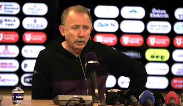 Sergen Yalçın: "Bugün en önemli şey 3 puandı"