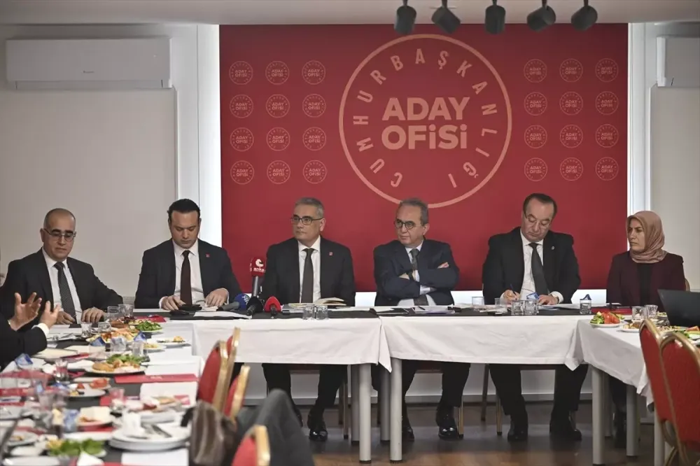 Tezcan: Aday Ofisi Proaktif Siyasetin Merkezi
